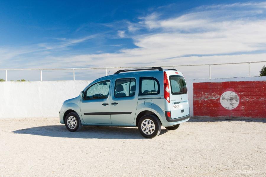  Renault Kangoo 2008 года  (фото 41 из 59)